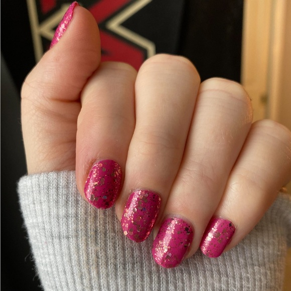 *Retired* Color Street: LA Dreams | Barbie Hot Pink Rose Gold Glitter Sparkle - Picture 6 of 16